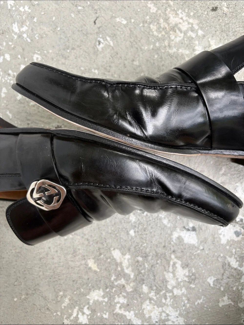 Gucci Double GG leather slippers